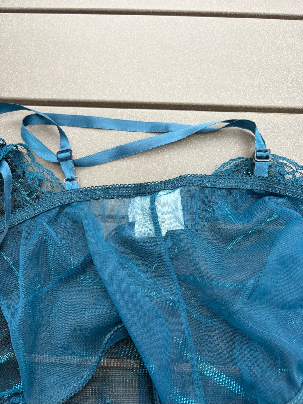 Beautiful Y2K Vintage Secret Treasures Teal Iridescent Lace Teddy Size Lg. - Picture 8 of 10